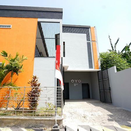 Oyo 1316 Mentari Family Homestay Probolinggo Dış mekan fotoğraf