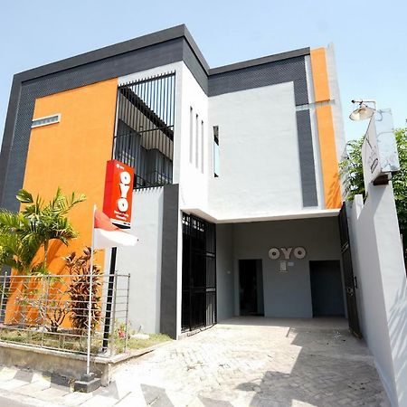 Oyo 1316 Mentari Family Homestay Probolinggo Dış mekan fotoğraf
